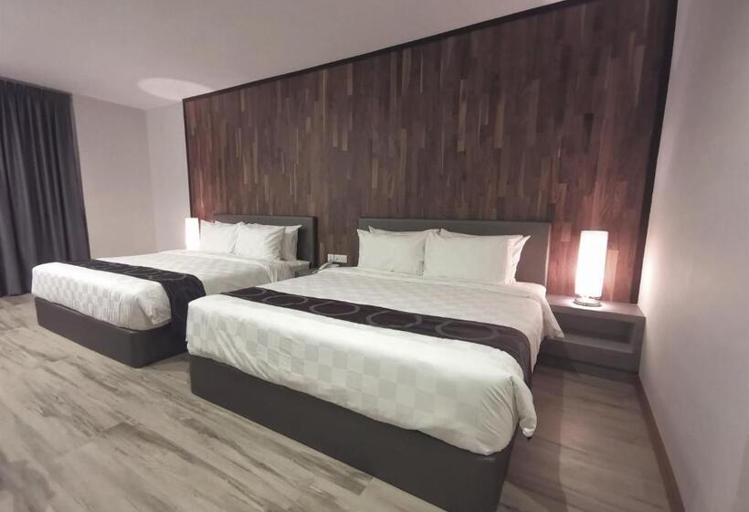 Family Suite, Frame