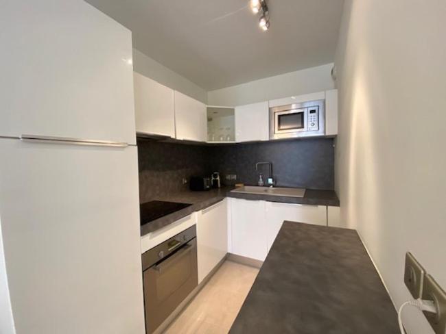 Apartamento 1 Dormitório, Residence Carlton Riviera