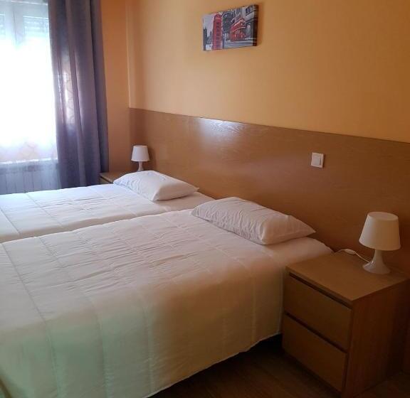 Номер Стандарт, Hostal La Pared