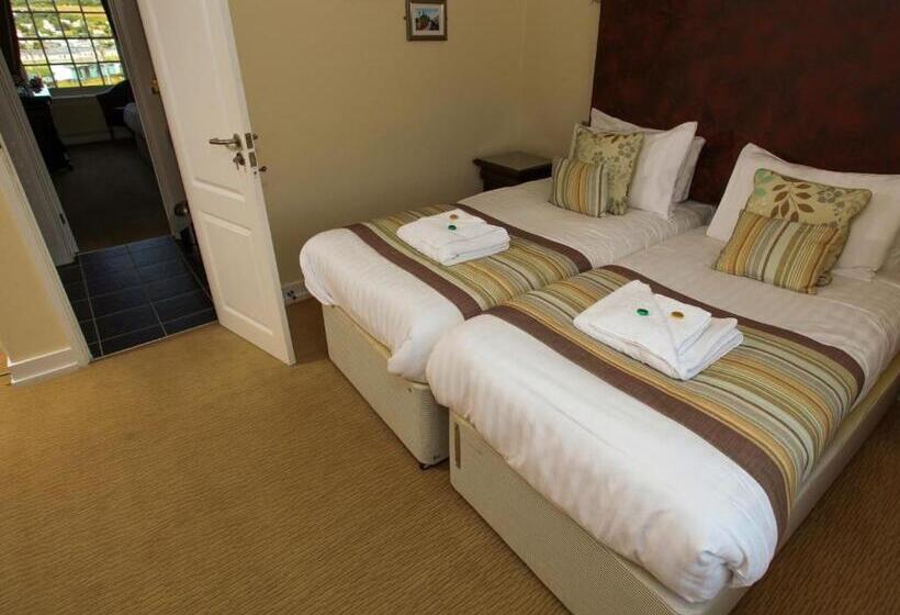 اتاق استاندارد چهار تخته, The George