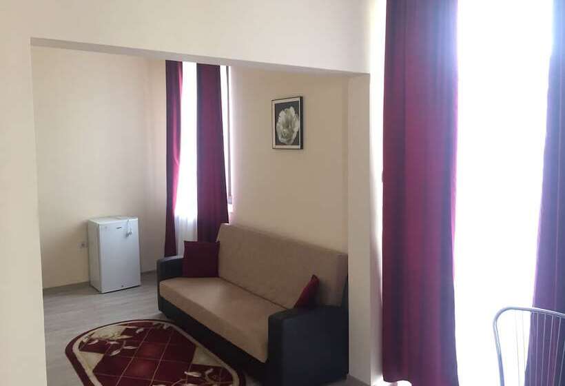 اتاق استاندارد سه نفره, Continental City Center