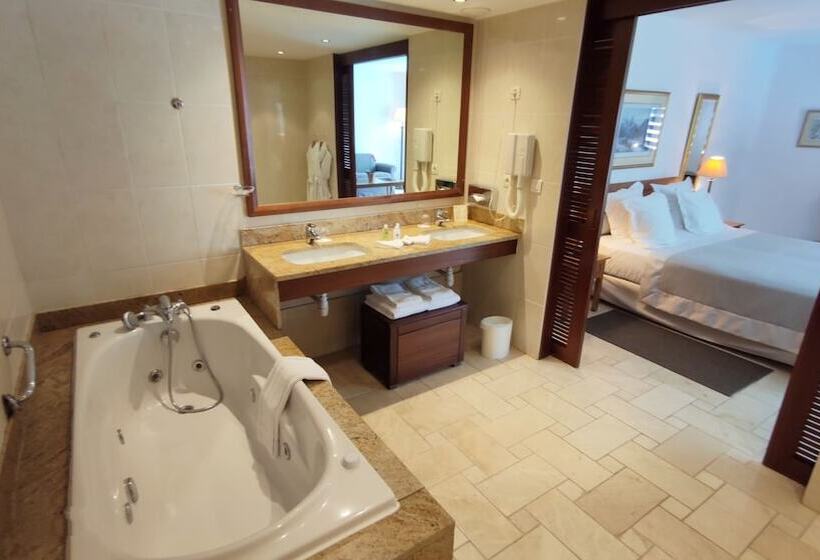 اتاق استاندارد, Le Saint Alexis  Hotel & Spa