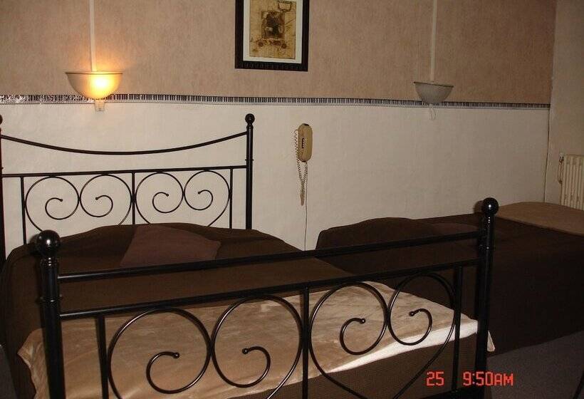 Семейный Номер, Hôtel De La Marmotte