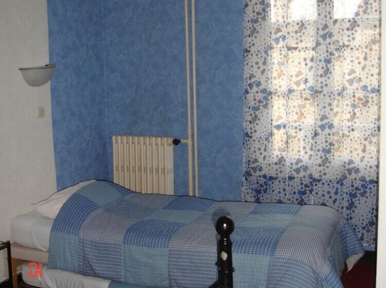 Семейный Номер, Hôtel De La Marmotte