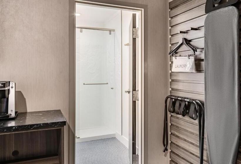 Suite Familiar, Signature San Francisco