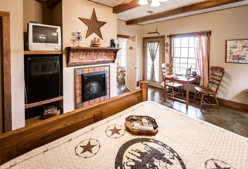 Люкс Повышенной Комфортности, Equinox Inn At Canyon Lake
