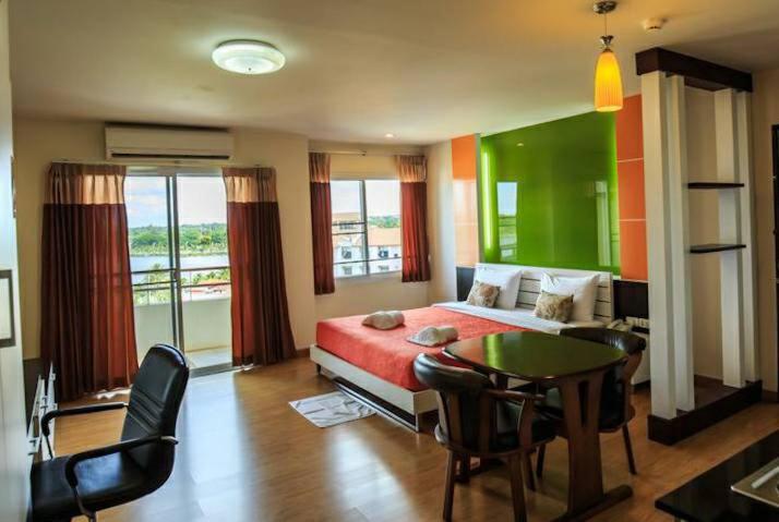 Номер Deluxe Вид на Озеро, Kwanruen Resort