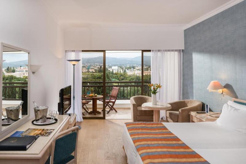 اتاق استاندارد چهار تخته با چشم‌انداز دریا, Party Of The Ocean B&b