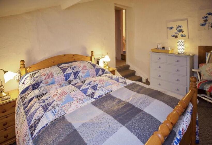 Семейный Номер, Vine Cottage