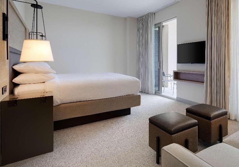 Люкс Кровать Кинг, Cambria Hotel Fort Mill