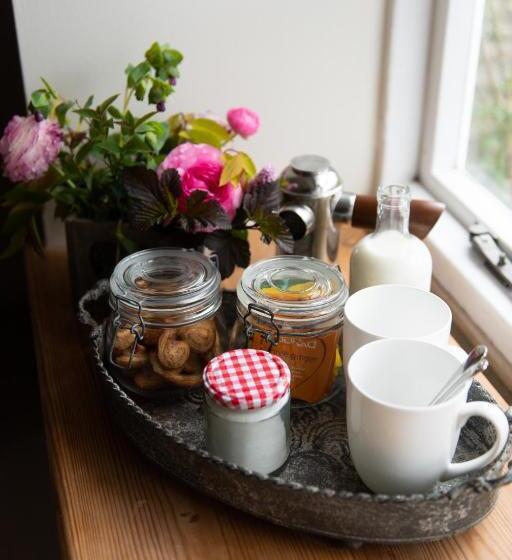 اتاق لوکس با تخت بزرگ, Barton Cottage Bed And Breakfast