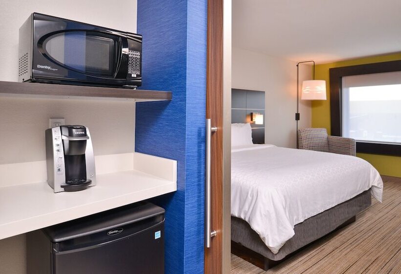 带2个双人床的标准工作室, Holiday Inn Express & Suites   Olathe West, An Ihg