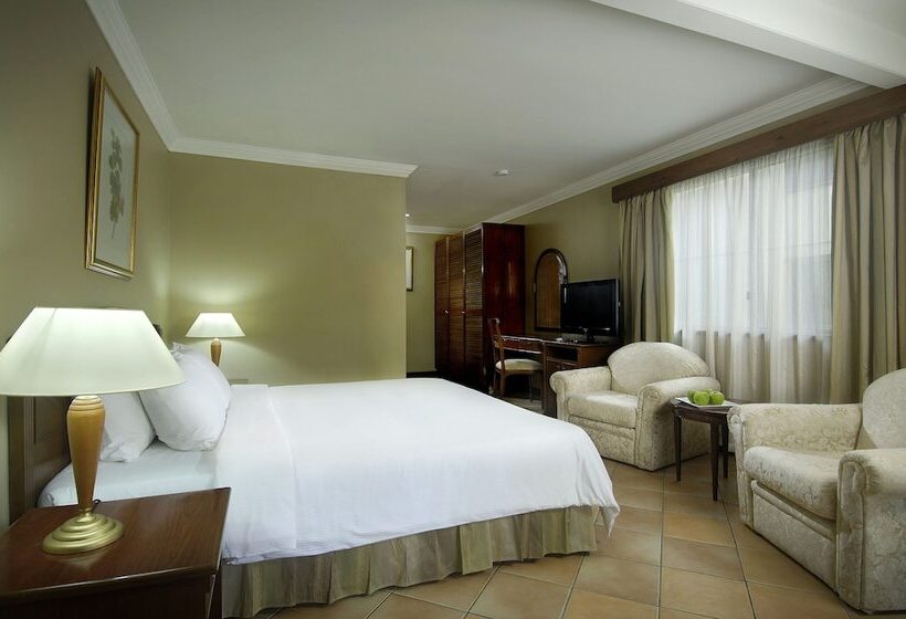 اتاق لوکس, Berjaya Beau Vallon Bay Resort & Casino
