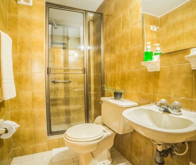 Escritório Estándar, Apartamentos Galerías