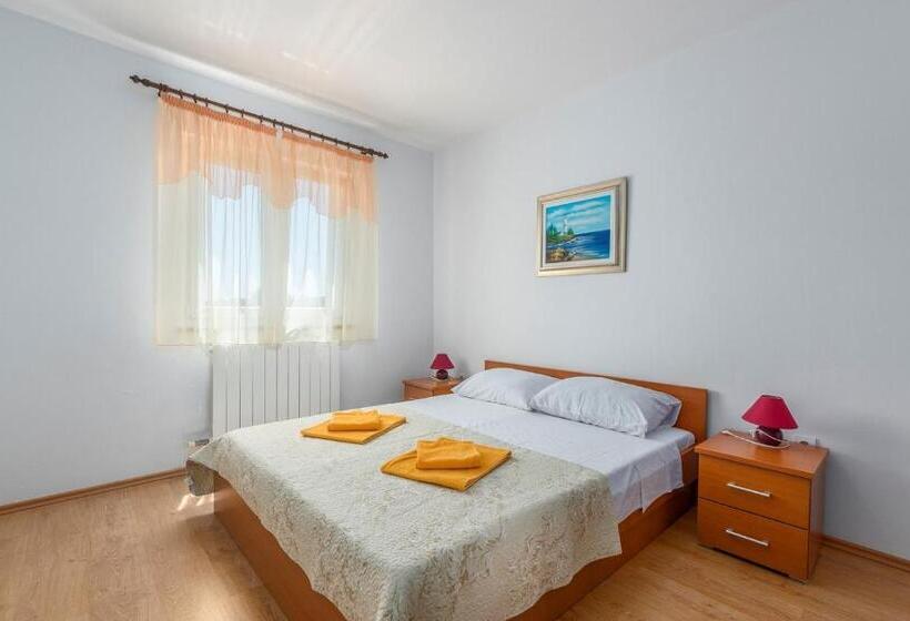 침실 3개 아파트, Apartments Stanko