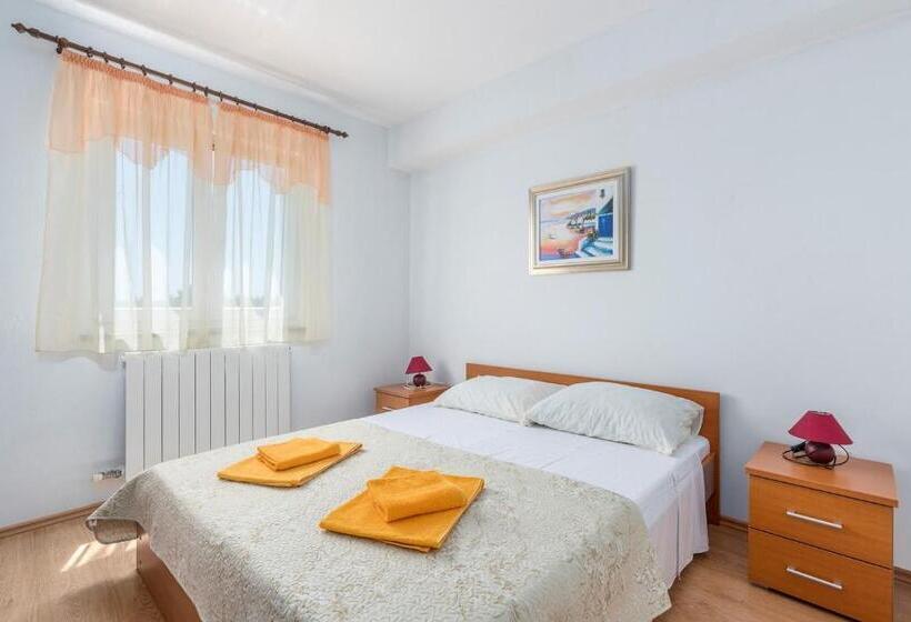 침실 3개 아파트, Apartments Stanko