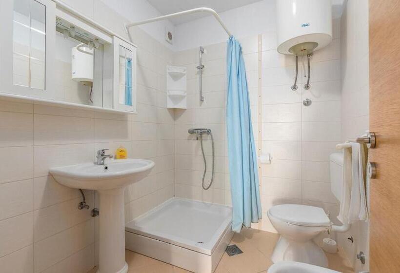 침실 3개 아파트, Apartments Stanko