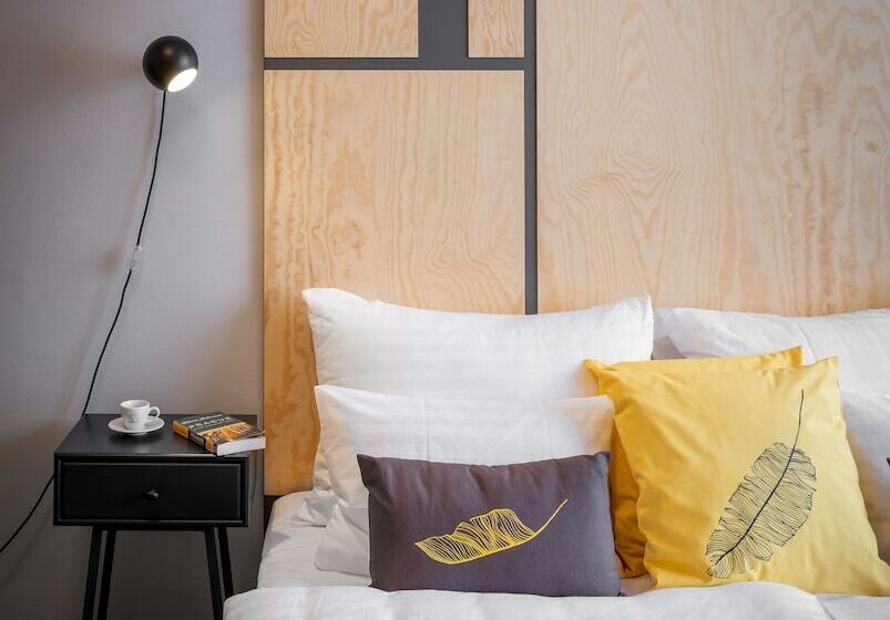 Escritório Estándar, City Leaf Apartments by Adrez Living