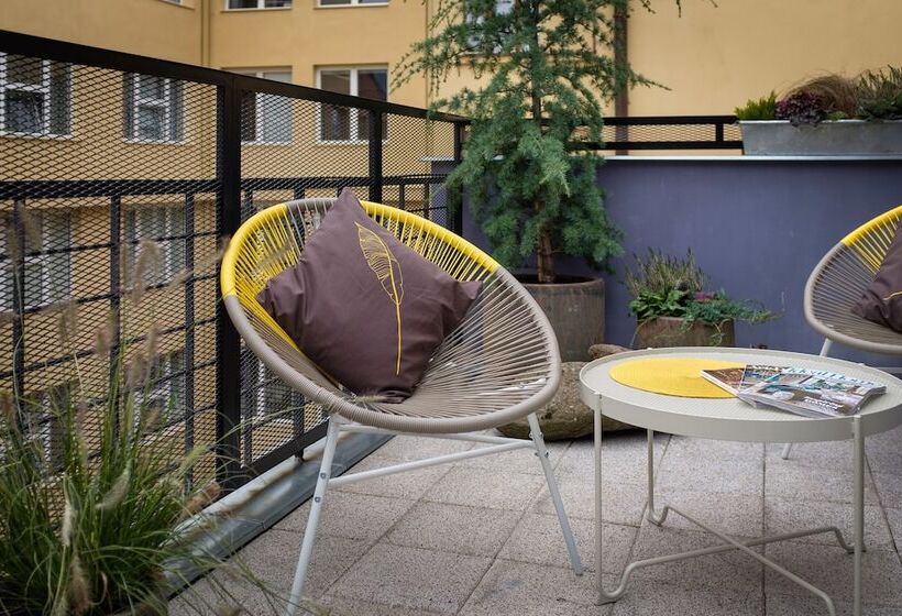 Apartamento 1 Dormitório com Terraço, City Leaf Apartments by Adrez Living