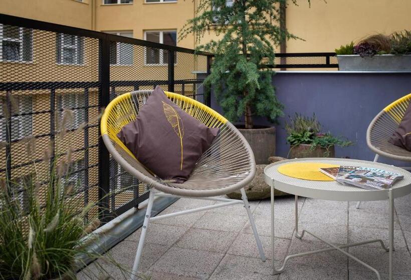 Apartamento 1 Dormitório com Terraço, City Leaf Apartments by Adrez Living