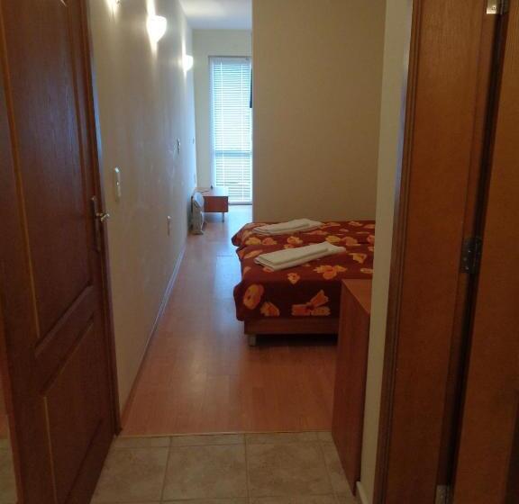 Студио Стандарт с Террасой, Eagle Rock Holiday Apartments