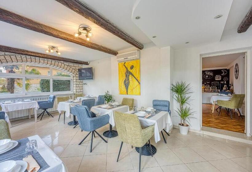 غرفة سوبيريور مزودة بشرفة, Villa Ladavac B&b