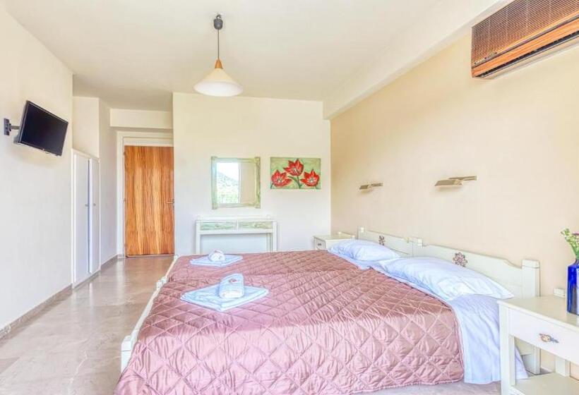 스탠다드 스튜디오, Akrotopi Apartments