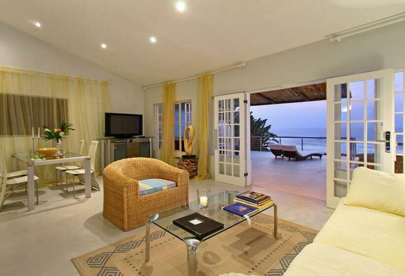Люкс, Days At Sea Beach Lodge
