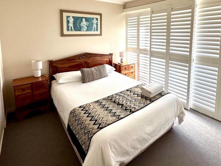 침실 2개 아파트, Goldsborough Place Apartments