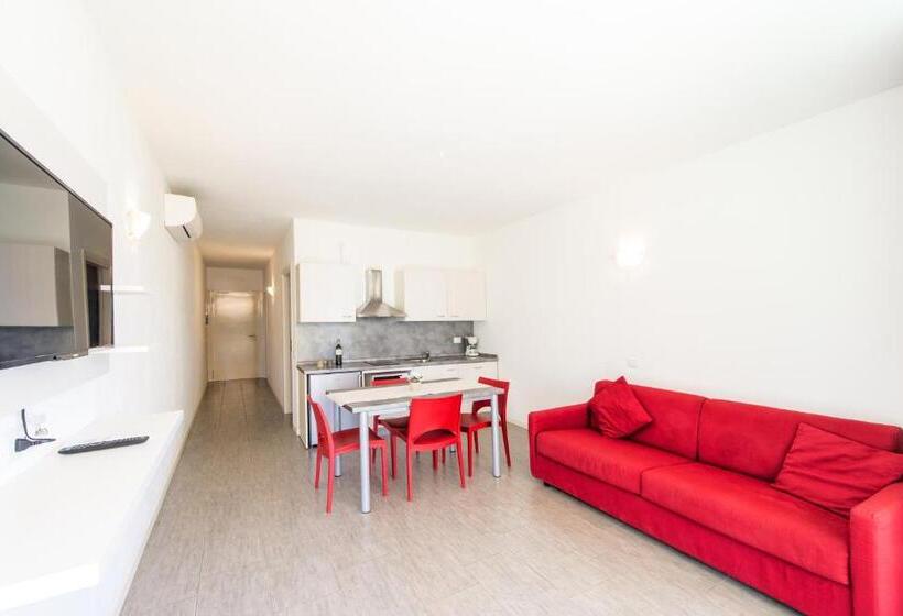 1 Bedroom Apartment Lake View, La Chioma Di Berenice Garda Residence
