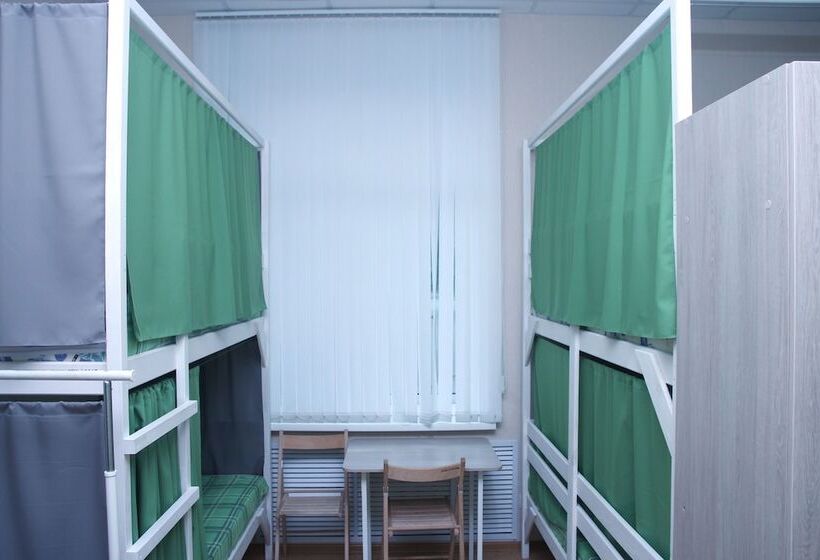 공동 객실, Adres Hostel