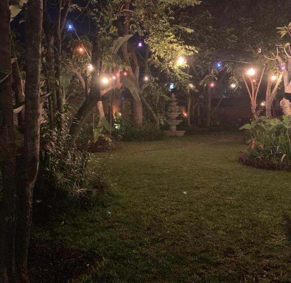 패밀리 룸 가든 전망, Batur Sunrise Guesthouse
