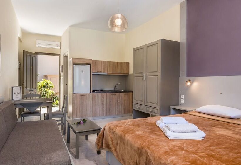 Студио Стандарт Вид на Бассейн, Kiwi Apartments