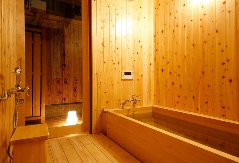 Номер Стандарт, Kariya Ryokan Q