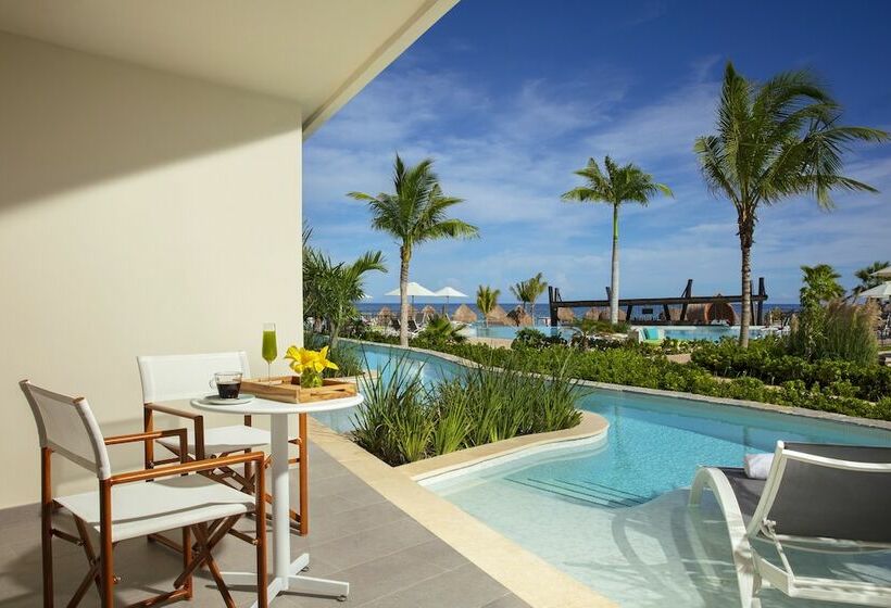 Club Junior Suite, Dreams Natura Resort & Spa  All Inclusive