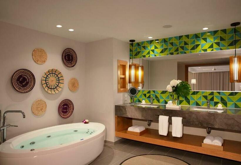 Club Suite, Dreams Natura Resort & Spa  All Inclusive