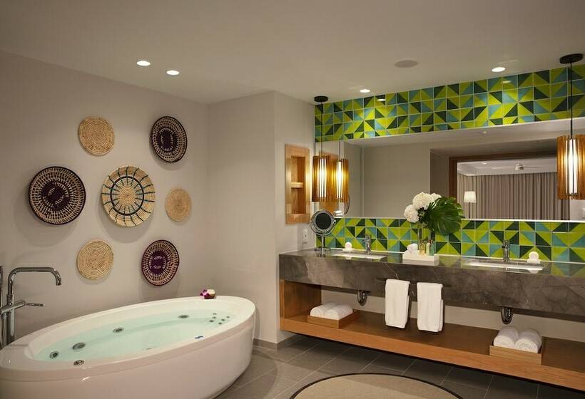 Club Suite, Dreams Natura Resort & Spa  All Inclusive