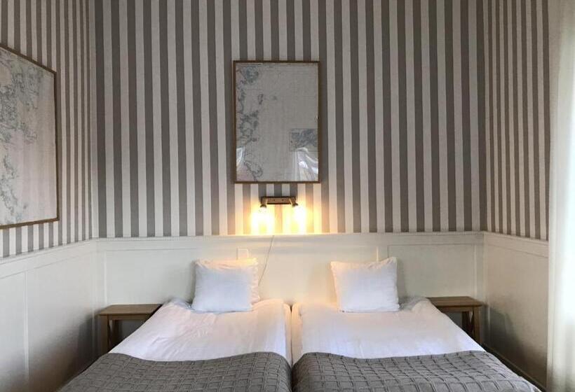 주니어 스위트, First Hotel Statt