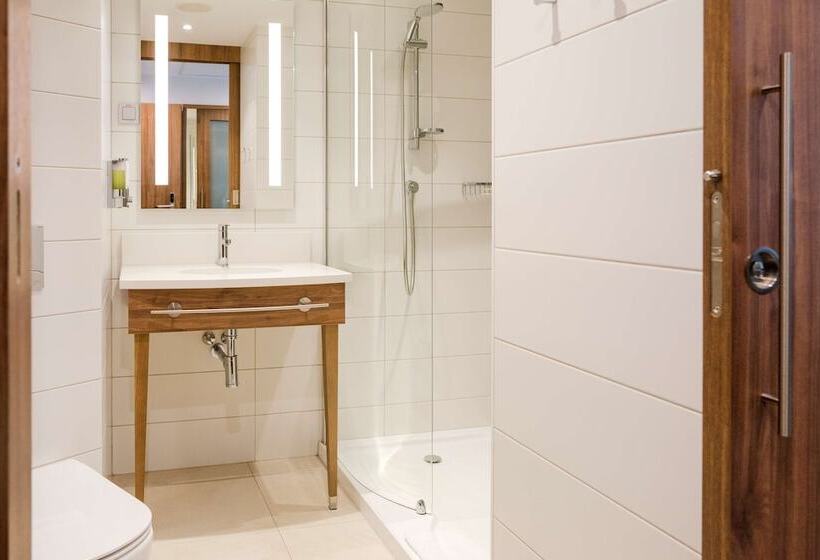 Семейный Номер, Hampton By Hilton Kalisz