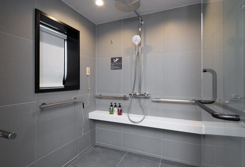 Standard Triple Room, Hankyu Respire Osaka