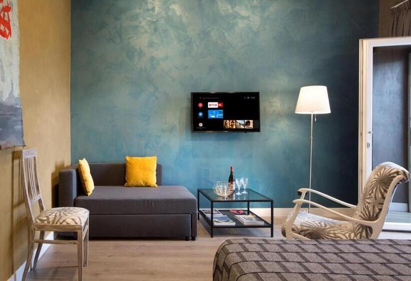Quarto Triplo Deluxe, Casa Pacifico Pompei