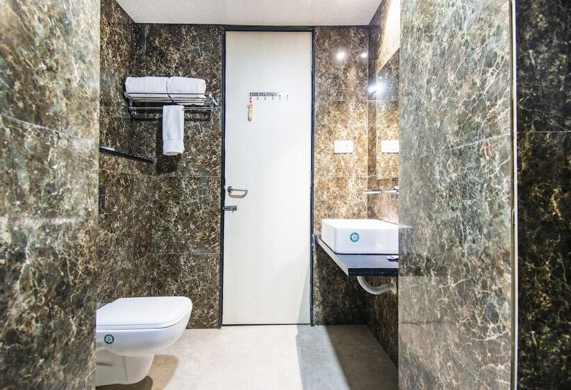 اتاق خانوادگی, Fabhotel Amrit Greens