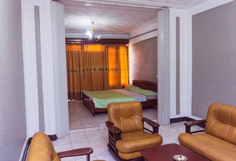 اتاق لوکس, Kigali Holiday