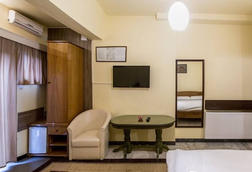 اتاق استاندارد سه نفره, B&b Passage