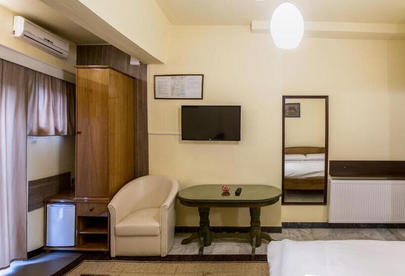 اتاق استاندارد سه نفره, B&b Passage