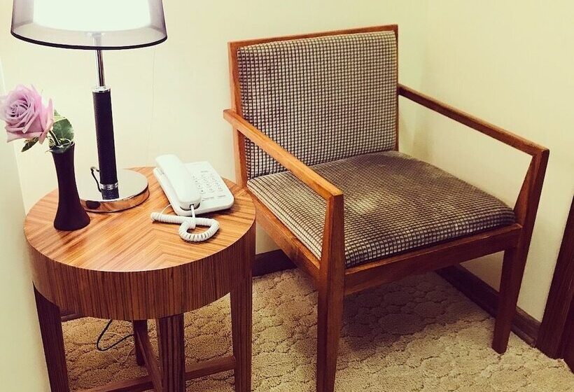 اتاق استاندارد یک نفره, Royal Hotel Riz