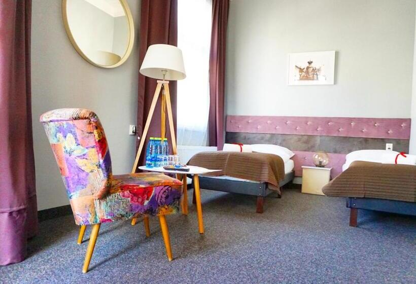 Apartamento Superior 1 Dormitório, Expolis Residence   City Center Mtp Targi   24h #betterthanyourex