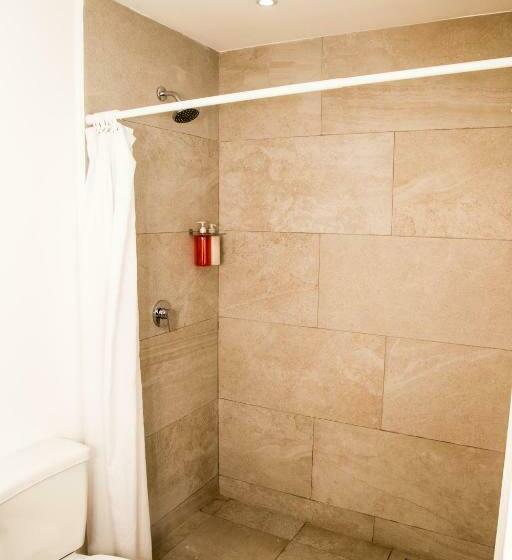 Quarto Estandar, Booking 500