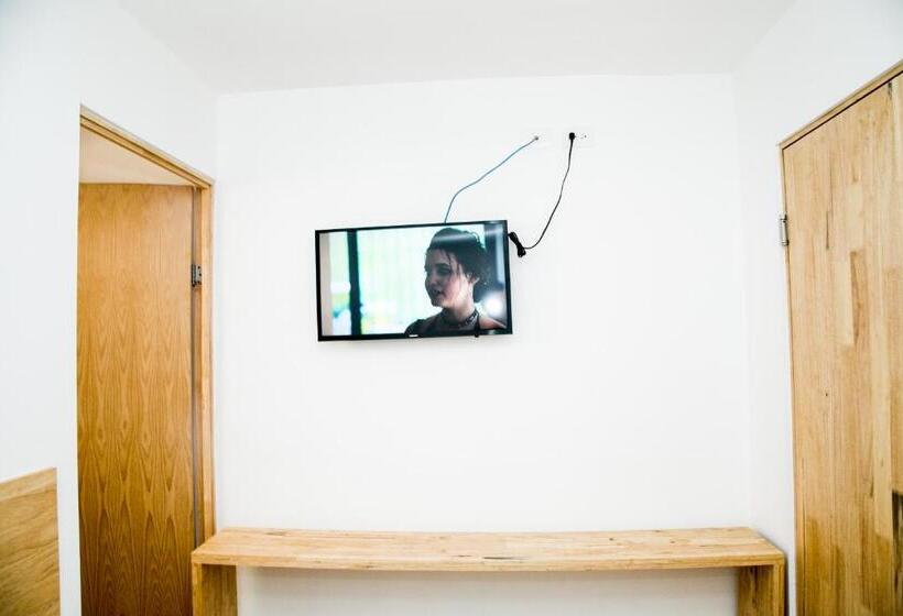 Quarto Estandar Individual, Booking 500