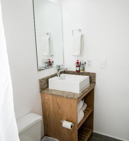 Quarto Estandar, Booking 500